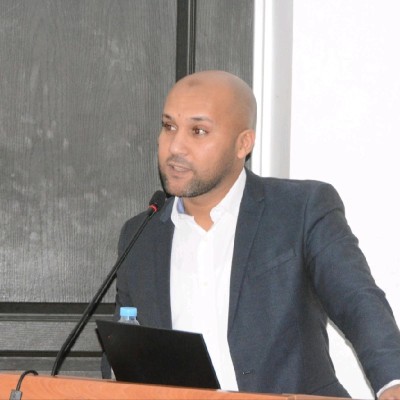Pr. Mustapha